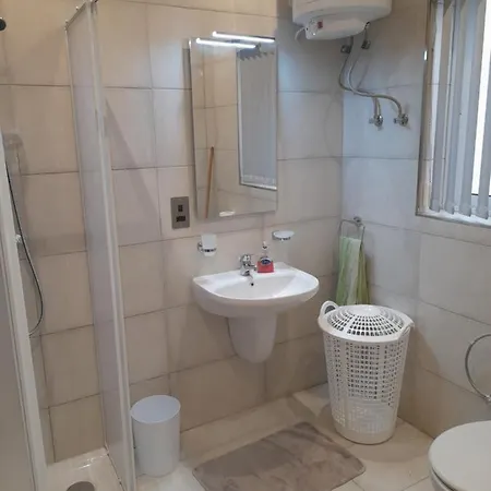 아파트 Nicely Furnished 2 Bedroom In Bugibba 세인트폴스베이