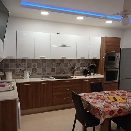 Nicely Furnished 2 Bedroom In Bugibba