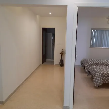 Nicely Furnished 2 Bedroom In Bugibba Lejlighed *